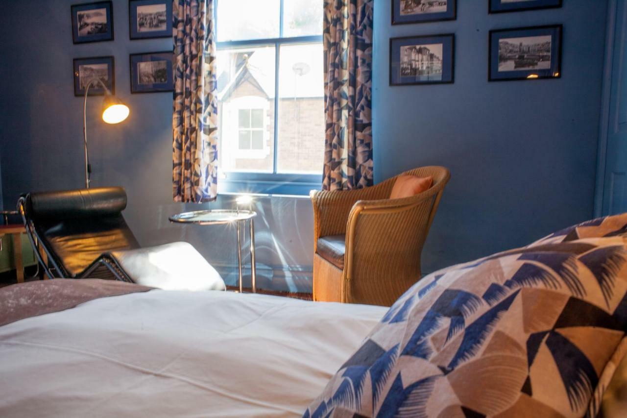 Hill View House Bed & Breakfast Dartmouth Bagian luar foto